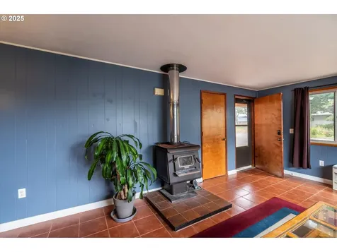 1145 Newport Avenue SW Bandon OR 97411