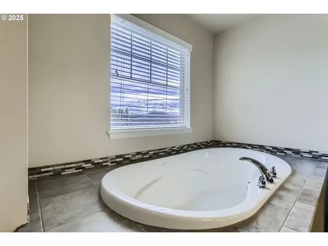 16991 NW Anita Street Portland OR 97229