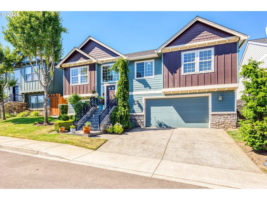 633 N V Street Washougal WA 98671