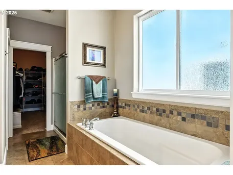 633 N V Street Washougal WA 98671