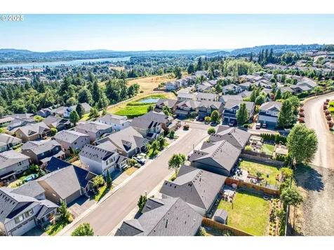 633 N V Street Washougal WA 98671
