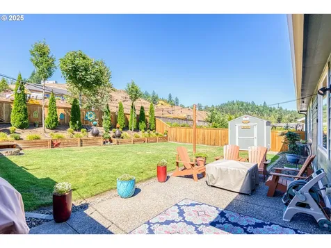 633 N V Street Washougal WA 98671