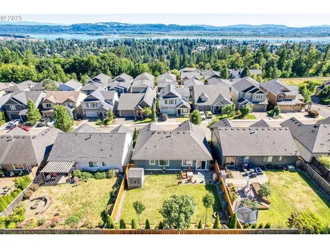 633 N V Street Washougal WA 98671