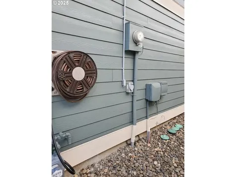 633 N V Street Washougal WA 98671