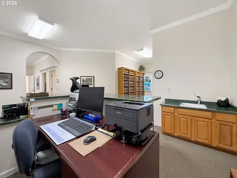 624 Fleet Street Brookings OR 97415