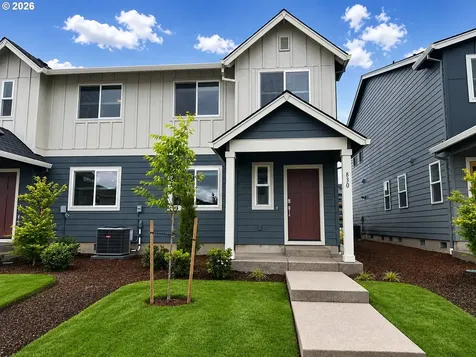 830 Sifuentez Court Woodburn OR 97071