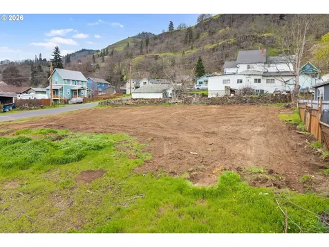 E Humboldt Street Bingen WA 98605