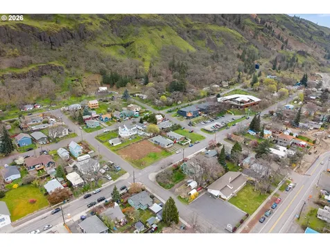 E Humboldt Street Bingen WA 98605