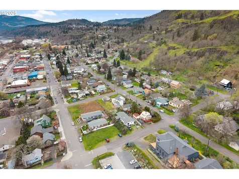 E Humboldt Street Bingen WA 98605