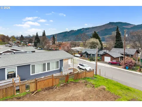 E Humboldt Street Bingen WA 98605