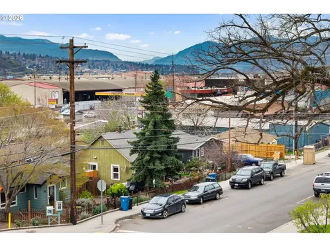 E Humboldt Street Bingen WA 98605