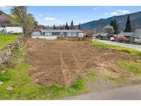 E Humboldt Street Bingen WA 98605