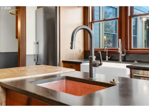 1175 11th Street Astoria OR 97103