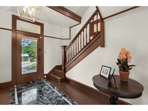 1175 11th Street Astoria OR 97103