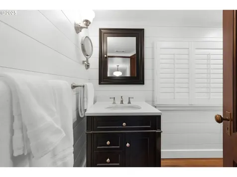 1175 11th Street Astoria OR 97103