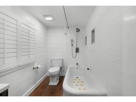 1175 11th Street Astoria OR 97103