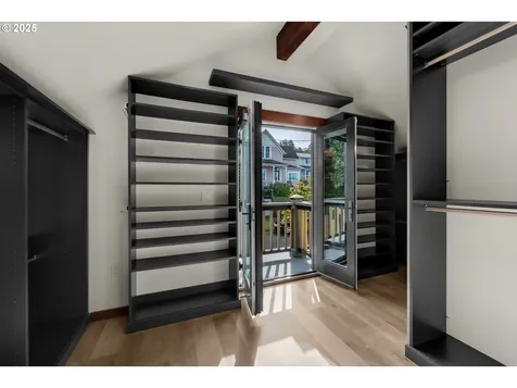 1175 11th Street Astoria OR 97103