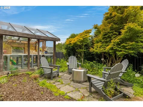 1175 11th Street Astoria OR 97103