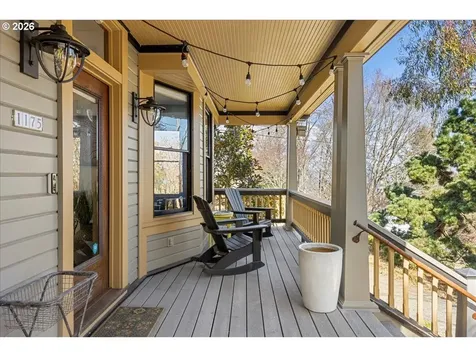 1175 11th Street Astoria OR 97103