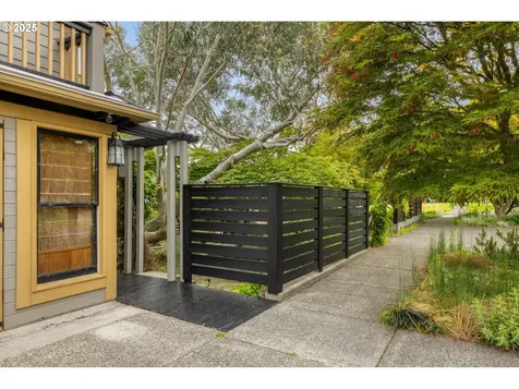 1175 11th Street Astoria OR 97103
