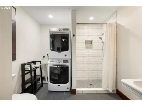 1175 11th Street Astoria OR 97103