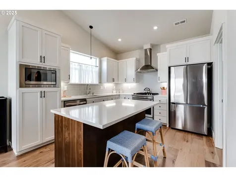 3266 Mountain Creek Lane Springfield OR 97478
