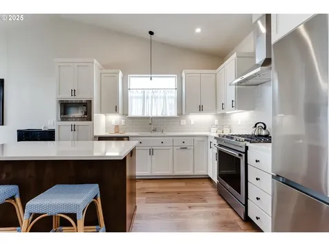 3266 Mountain Creek Lane Springfield OR 97478