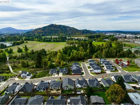 3266 Mountain Creek Lane Springfield OR 97478