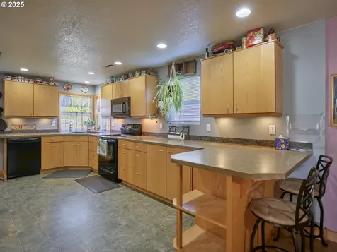 115 Whalen Loop Road Woodland WA 98674
