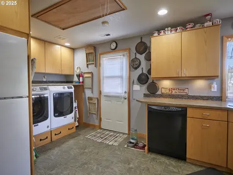 115 Whalen Loop Road Woodland WA 98674