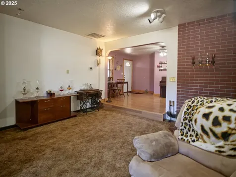 115 Whalen Loop Road Woodland WA 98674