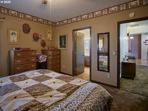 115 Whalen Loop Road Woodland WA 98674