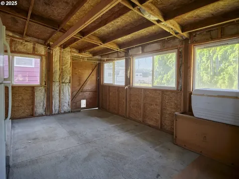 115 Whalen Loop Road Woodland WA 98674