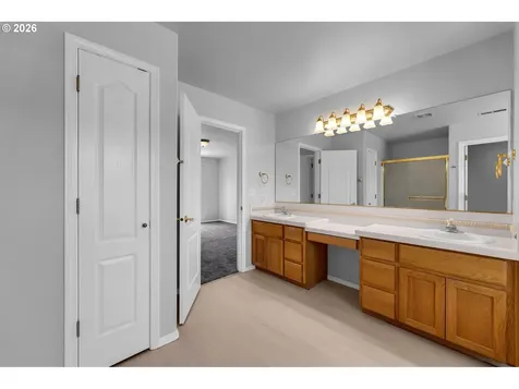 598 E Heritage Loop La Center WA 98629