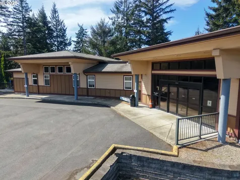 2699 N 17th Street Coos Bay OR 97420