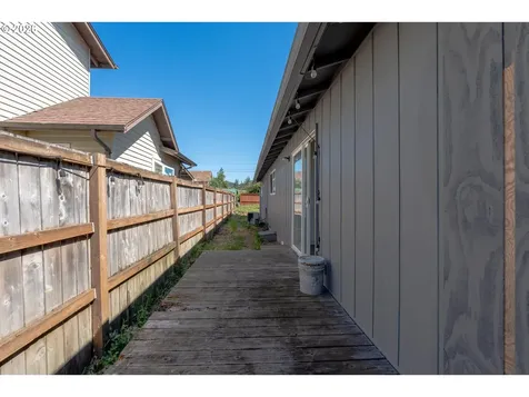 544 SW 1st Street Sheridan OR 97378