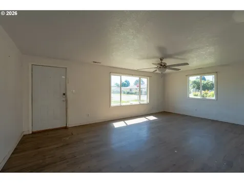 544 SW 1st Street Sheridan OR 97378