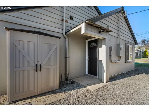 1386 G Street Washougal WA 98671