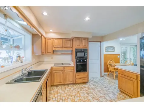 4433 41st Avenue NE Salem OR 97305