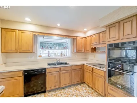 4433 41st Avenue NE Salem OR 97305