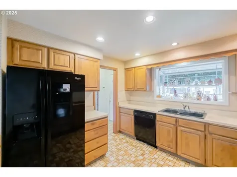 4433 41st Avenue NE Salem OR 97305