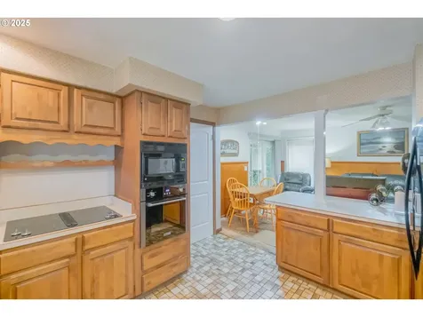 4433 41st Avenue NE Salem OR 97305