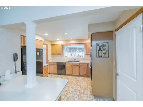 4433 41st Avenue NE Salem OR 97305