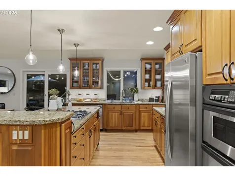 725 Oak Meadow Court Lake Oswego OR 97034