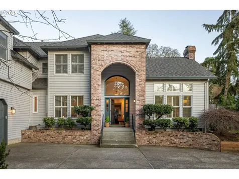 725 Oak Meadow Court Lake Oswego OR 97034