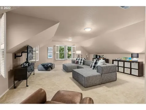 725 Oak Meadow Court Lake Oswego OR 97034