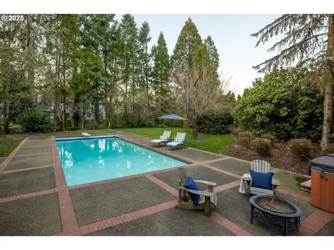 725 Oak Meadow Court Lake Oswego OR 97034