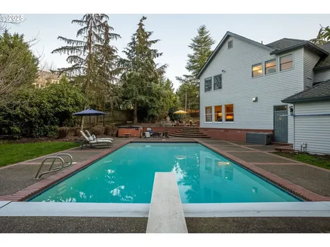 725 Oak Meadow Court Lake Oswego OR 97034