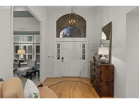 725 Oak Meadow Court Lake Oswego OR 97034