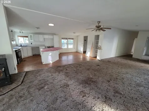 781 Pine Ridge Drive Glide OR 97443